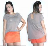 Blusa bolinha preta